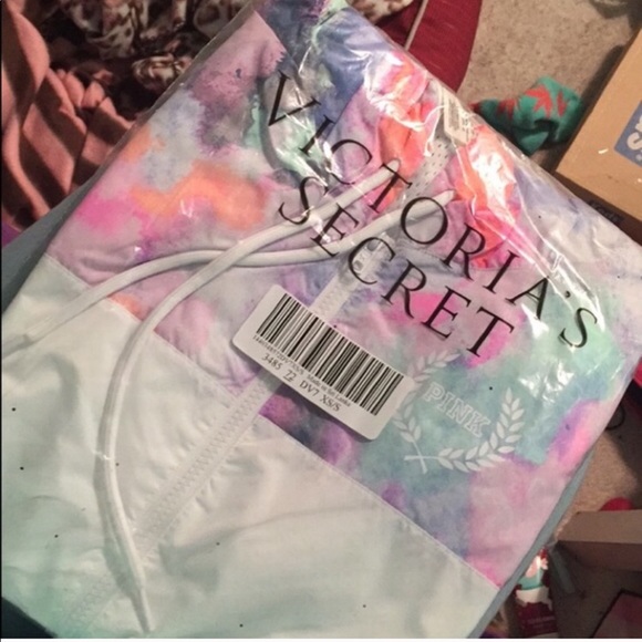 Victoria’s Secret Pink Watercolor Anorak - Picture 2 of 2